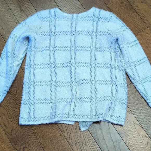 retrology - NWOT Winter White Cardigan Sweater - Picture 3 of 4